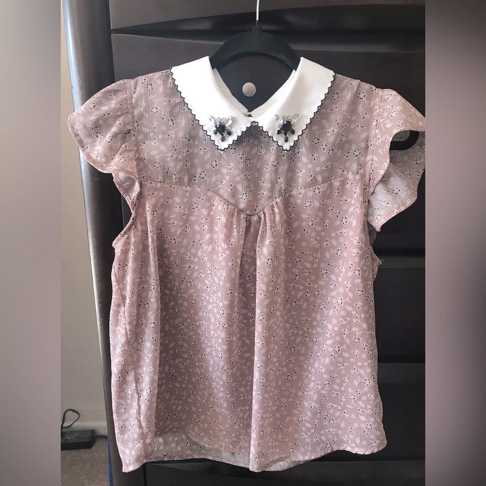 Elegant dressy sheer floral top w/ collar